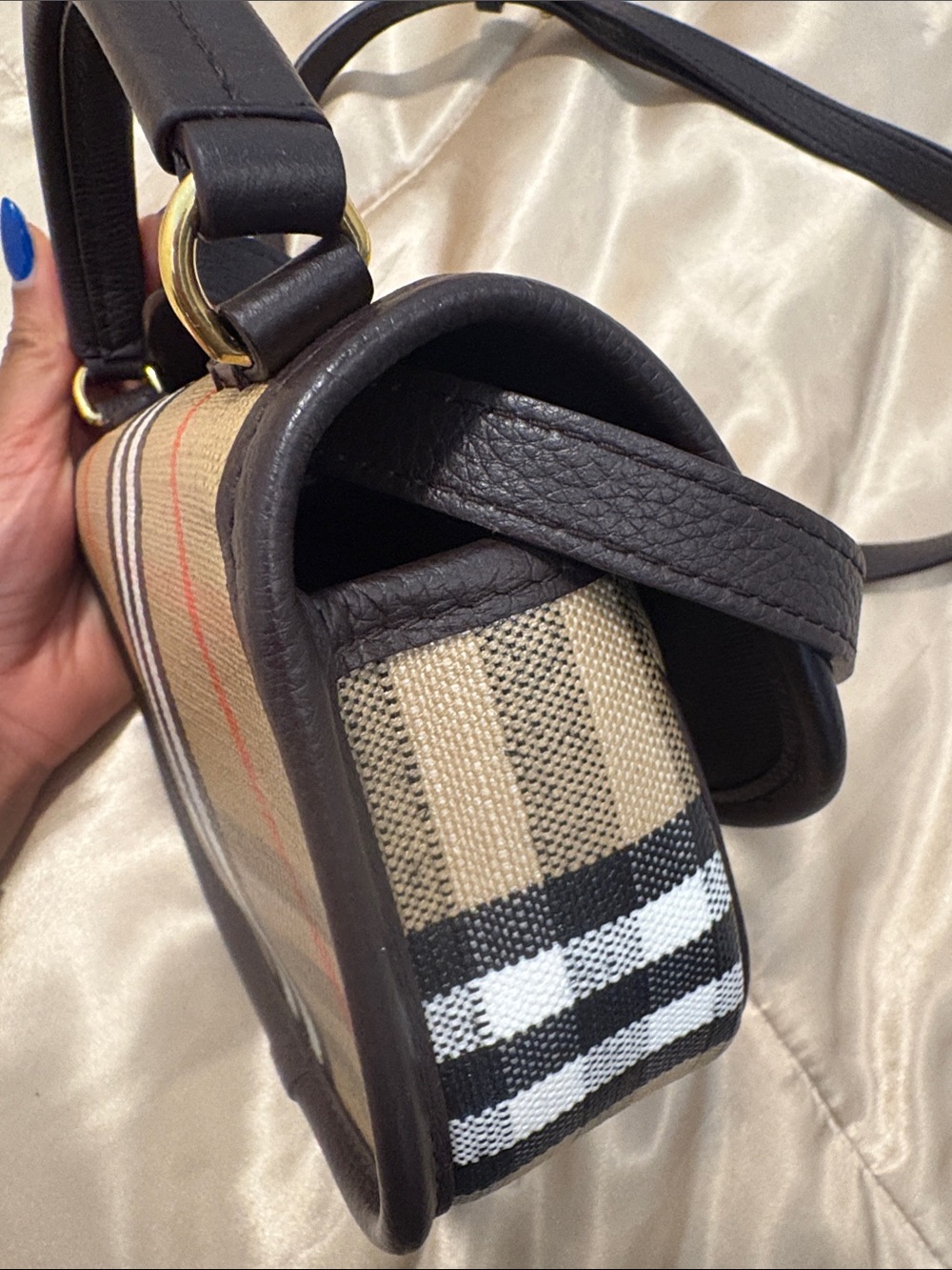 Burberry Mini Highlands Bag in Sand Beige - Picture 7 of 11